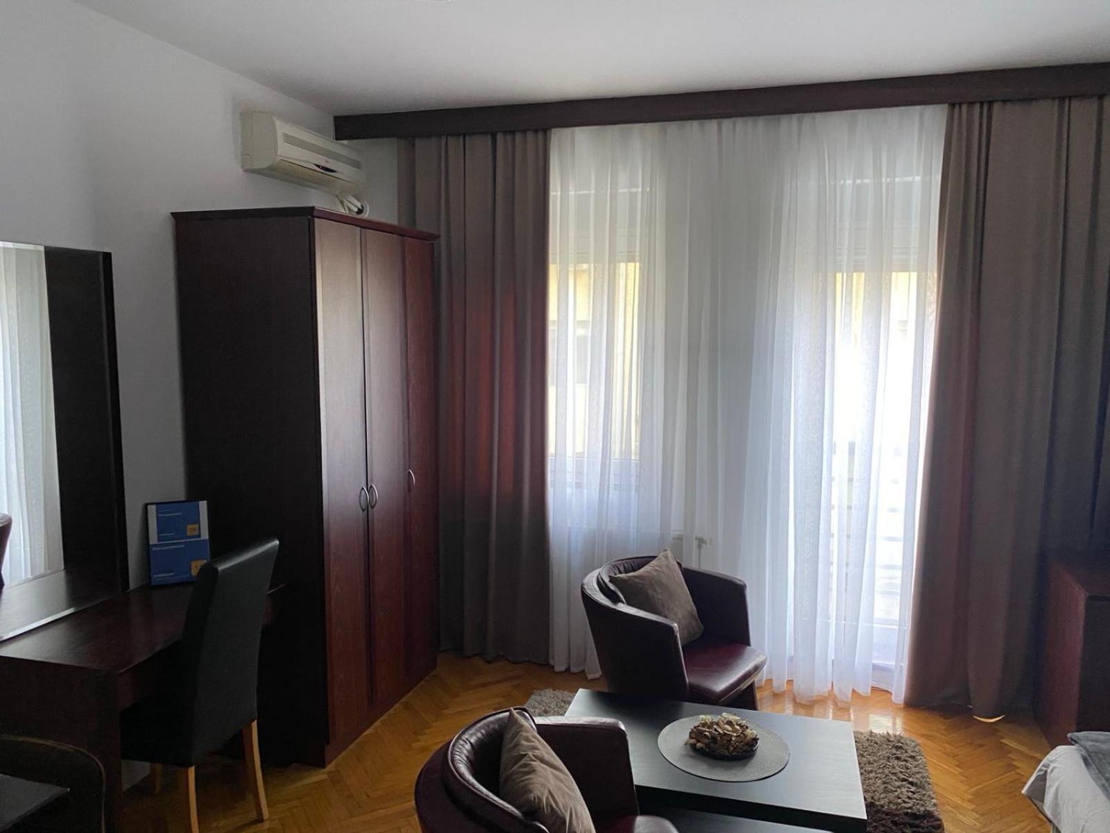 Dini apartments Novi Sad Bagian luar foto